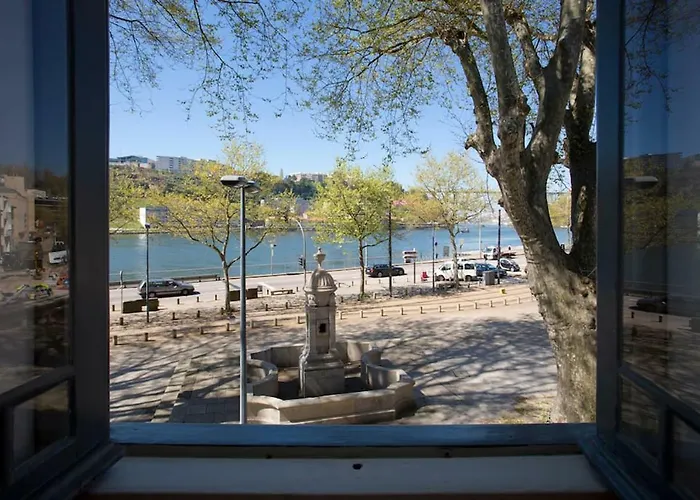 14º Esquadra — Cais Pedras Maison d'hôtes 3*