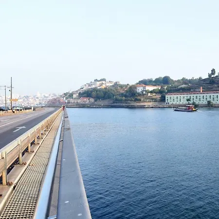 14º Esquadra — Cais Pedras Pensjonat 3*