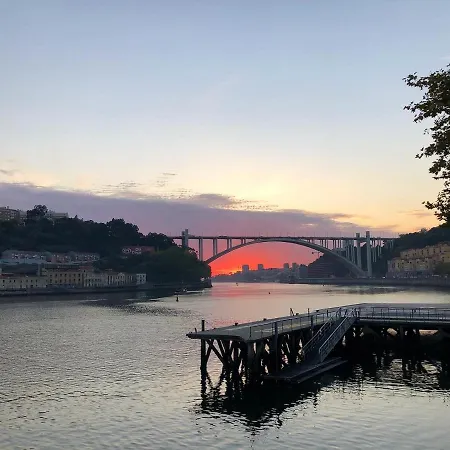 14º Esquadra — Cais Pedras Porto