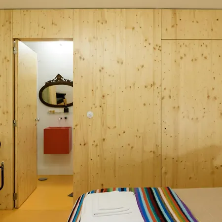 14º Esquadra — Cais Das Pedras Guest House 3*