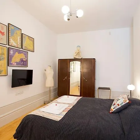 14º Esquadra — Cais Pedras