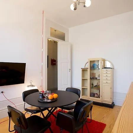 Vendégház 14º Esquadra — Cais Pedras