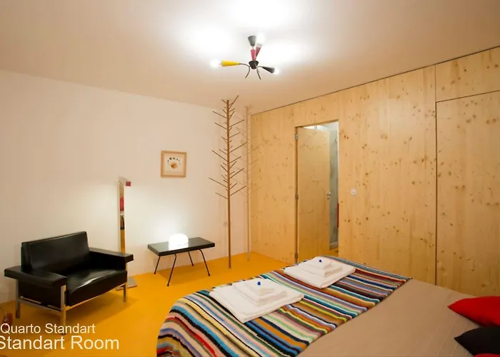 Guest house 14º Esquadra — Cais Das Pedras Guest House