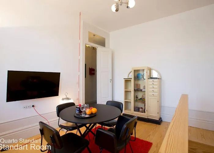 Guest house 14º Esquadra — Cais Das Pedras Guest House 3*