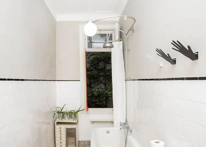 14º Esquadra — Cais Pedras