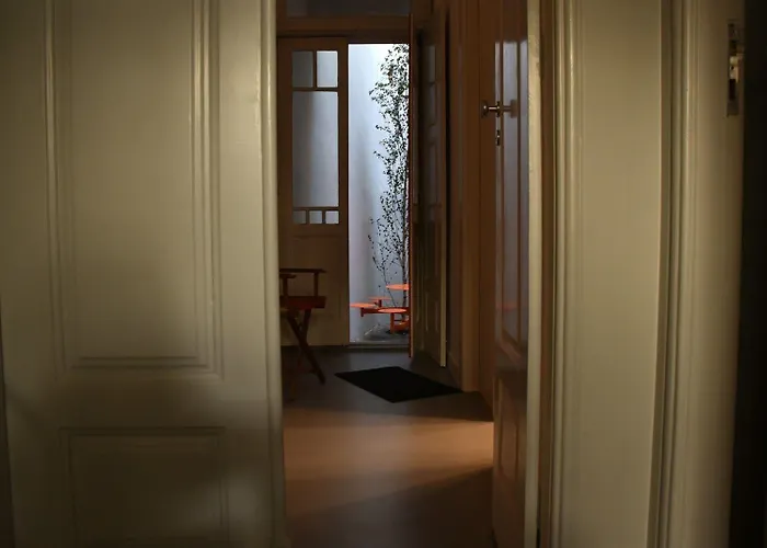 14º Esquadra — Cais Pedras