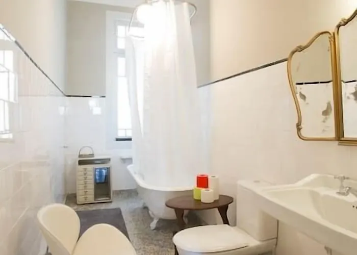 بيت ضيافة 14º Esquadra — Cais Pedras