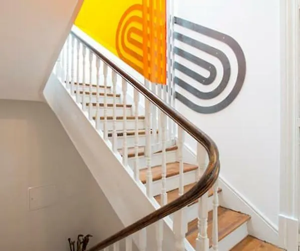 14º Esquadra — Cais Pedras بيت ضيافة بورتو