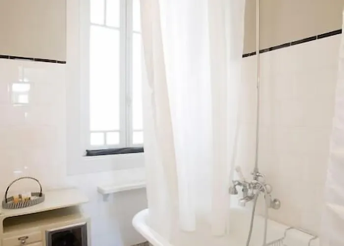 14º Esquadra — Cais Pedras